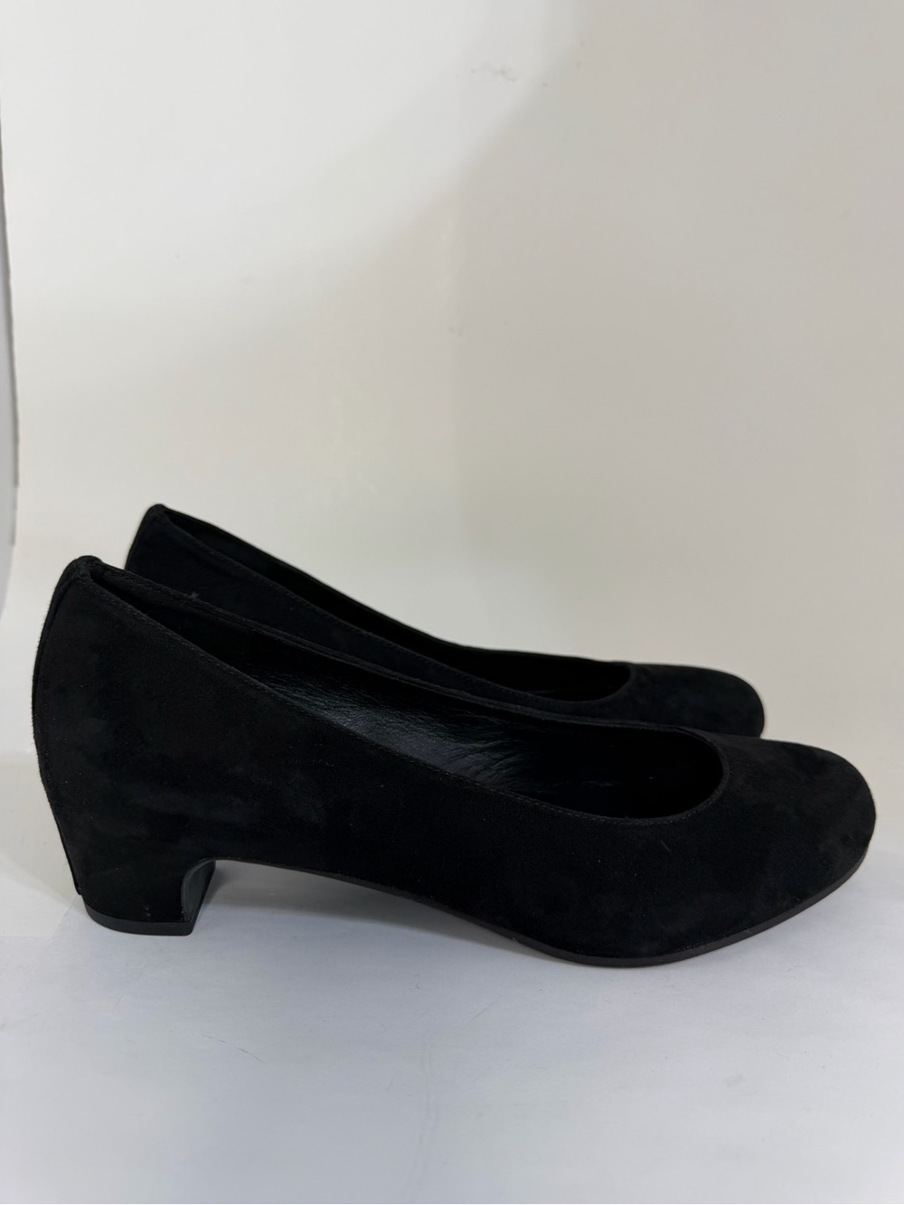 Eileen Fisher Black Suede Round Toe Wedge Pumps Low Heels Vero Cuoio